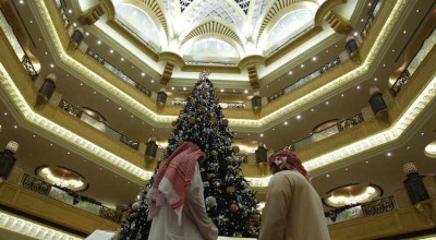 حقيقة احتفال السعودية بـ"الكريسماس" لأول مرة في تاريخها!