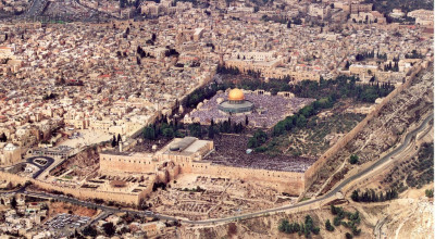 طائرة تحلق فوق الأراضي الفلسطينية.. إليك حقيقة الفيديو