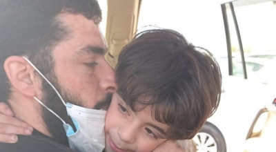 في هذا الفيديو لم يرفض الأسير المحرر معانقة "ابنته"