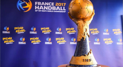 بعد حصولهم على كأس العالم.. هل مكافآت منتخب ناشئ اليد 1500 جنيه فقط؟