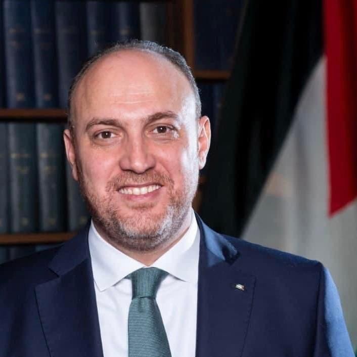 وزارة الخارجية الفلسطينية تنفي صحة خبر إعفاء السفير حسام زملط من مهامه