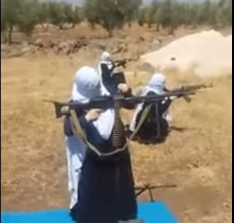 ما حقيقة الفيديو الذي يُظهر نساء درزيات يتدربن للقتال في السويداء؟