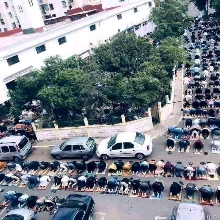 "في زمن أردوغان هكذا هو الإسلام في تركيا" هل الصورة من تركيا فعلاً؟