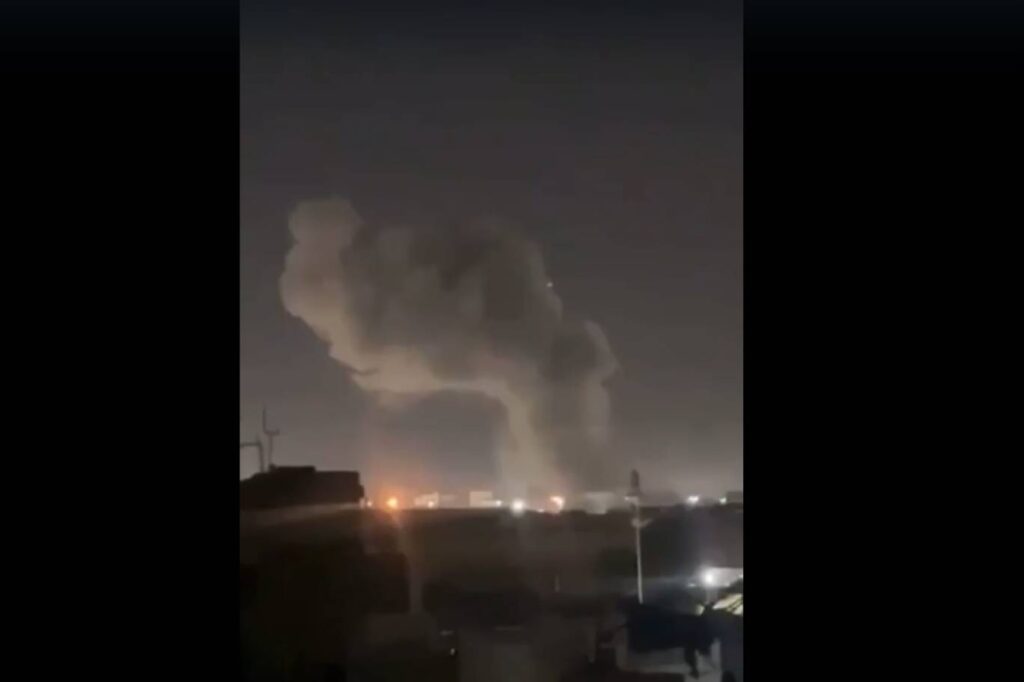 هل الفيديو لقصف إسرائيلي حديث على ميناء الحديدة؟