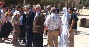 ما صحة فيديو طرد المقدسيين لعزام الأحمد؟