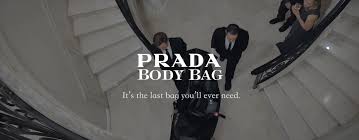 حقيقة إعلان كفن prada