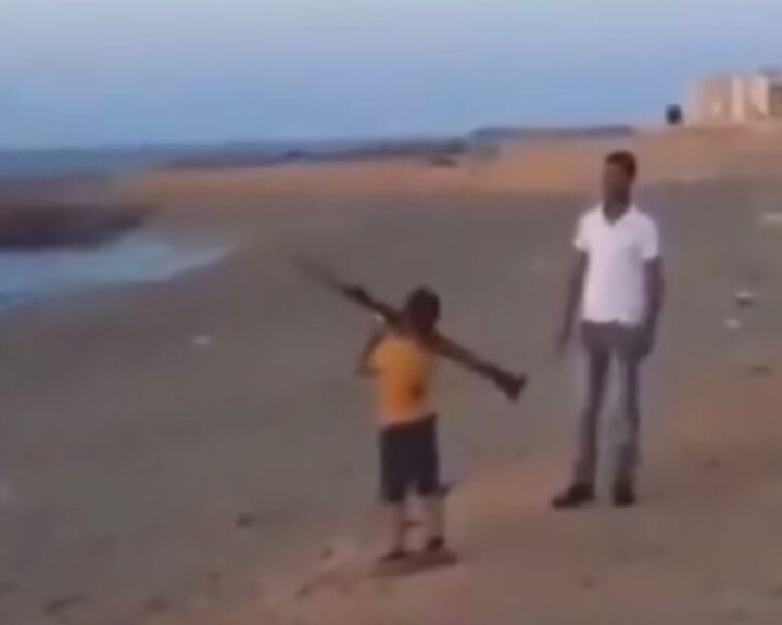 Official Israeli accounts circulate video of Libyan child carrying a bomber as in Gaza